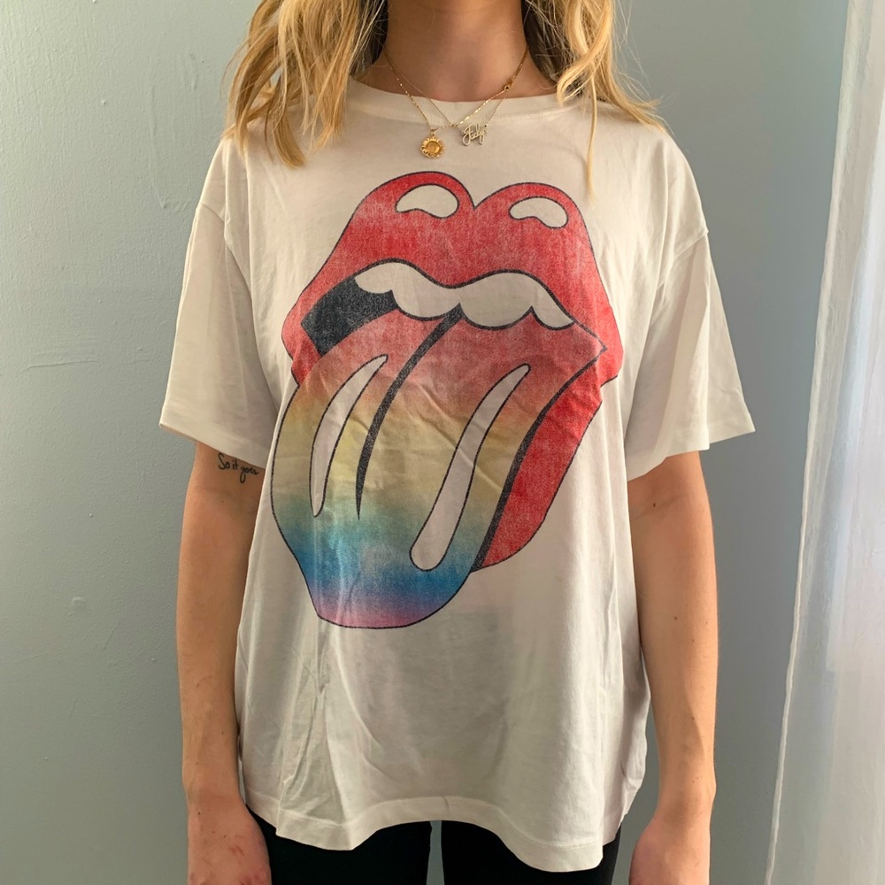 Band tee size small